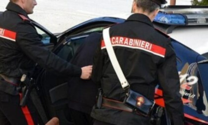 Roma Carabiniere Si Laurea Con E Durante La Festa Sventa Una