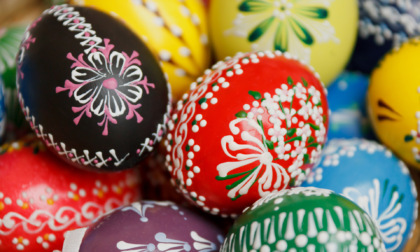 Uova decorate a Pasqua: come divertirsi coi bambini