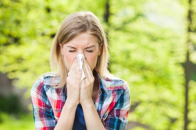 Allergia di primavera, dieci regole per combatterla
