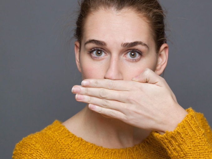 Alitosi, sgradevole patologia da combattere e curare