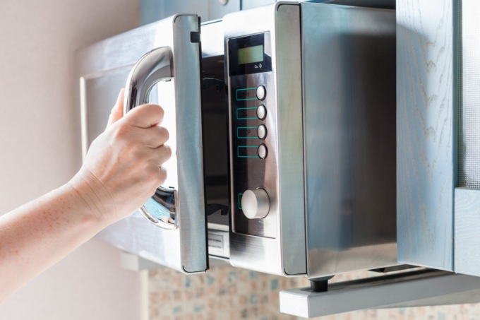 Vantaggi e svantaggi del forno a microonde