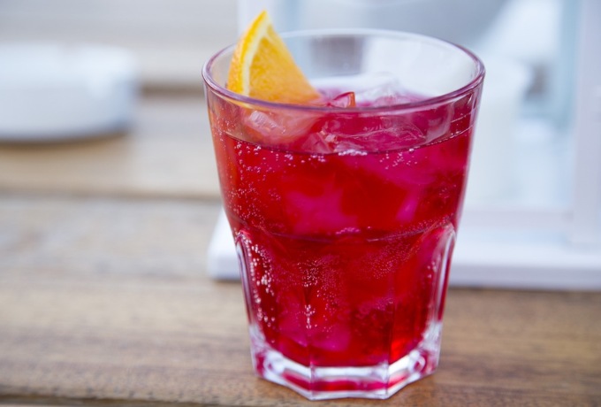Aperitivo col Campari, da Novara a Milano e poi il mondo