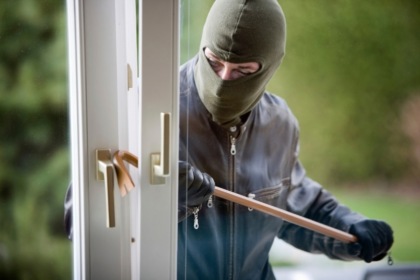 Usavano la chat “ladri” e poi colpivano: così hanno svaligiato 20 appartamenti