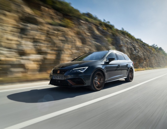 Leon CUPRA R ST, una nuova versione esclusiva