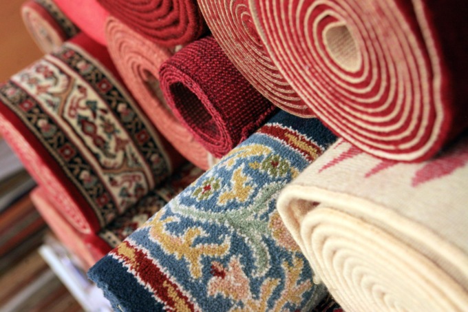 Vestire la casa nel 2019: tendaggi, materiali e colori di tendenza