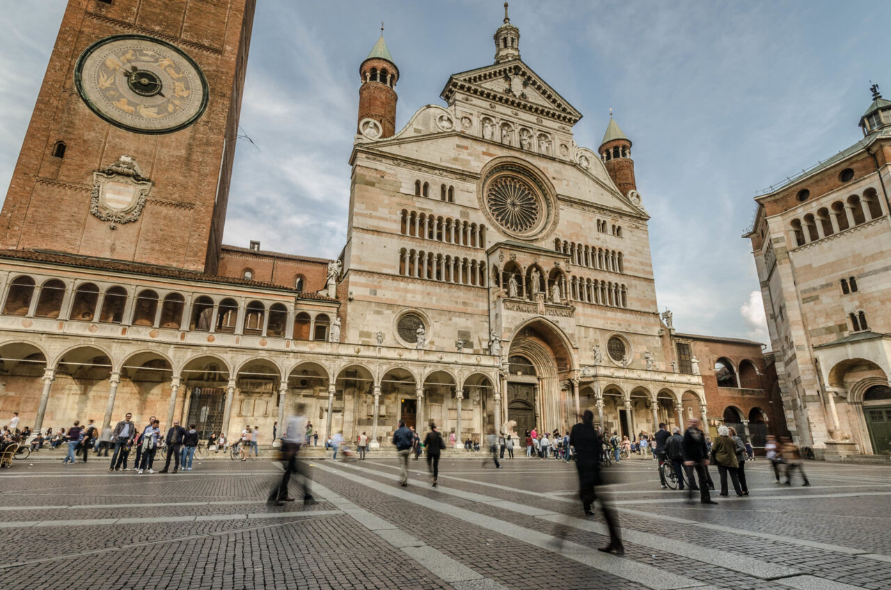 Cremona: violino, Torrazzo, torrone e…