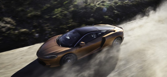 Nuova McLaren GT, la supercar superleggera