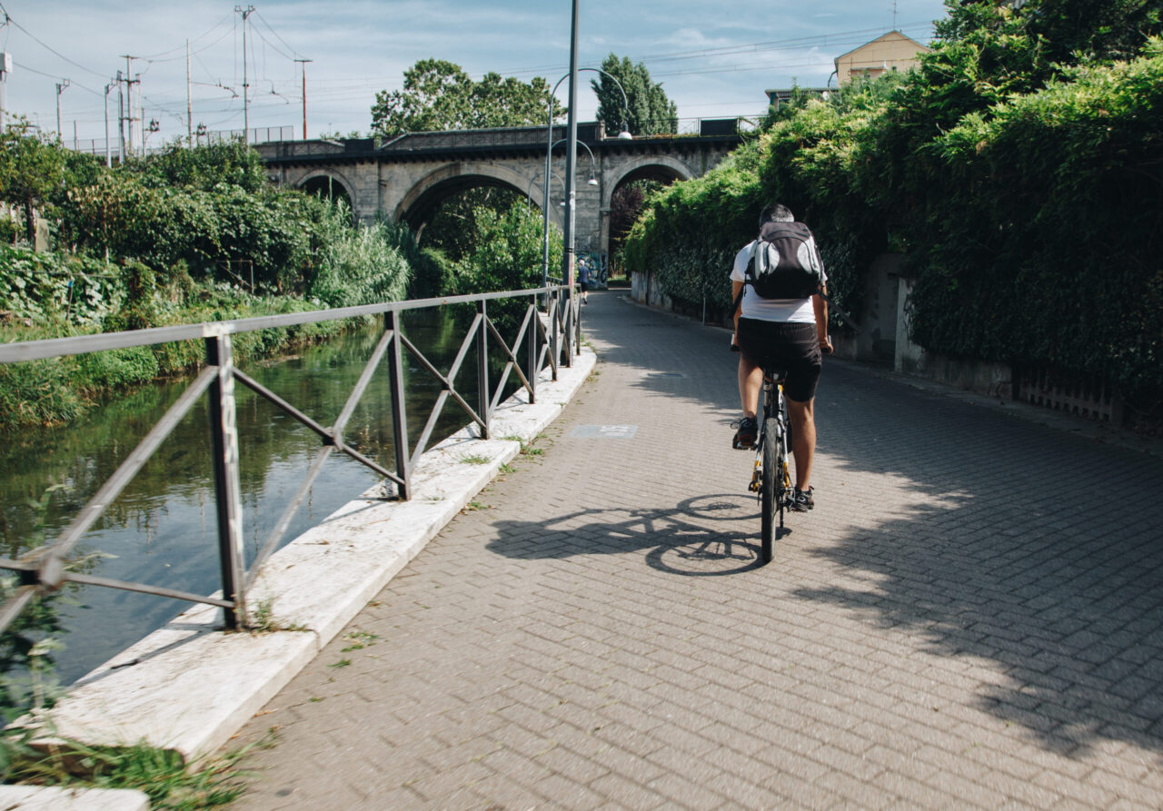 Pedalando lungo il Naviglio della Martesana