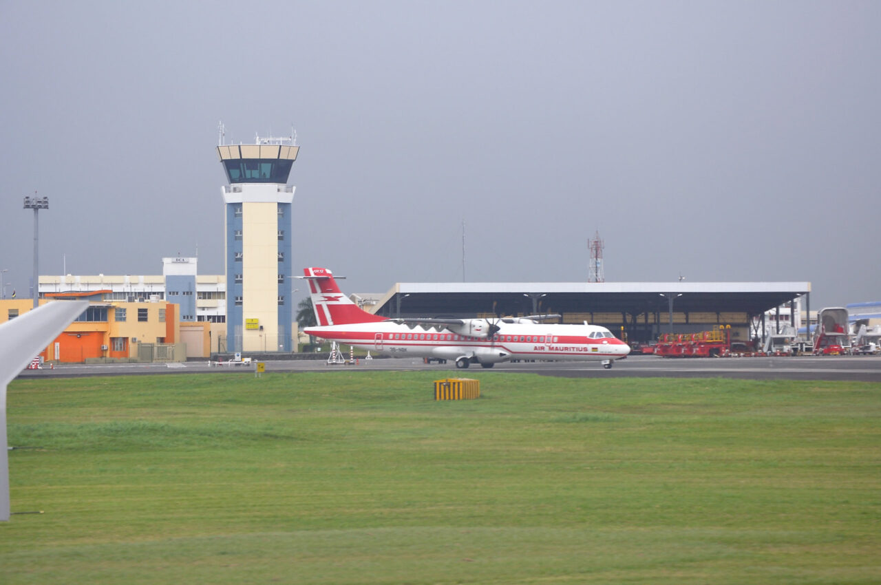 Dura la vacanza ai tempi del Coronavirus: in 300 bloccati su un aereo alle Mauritius