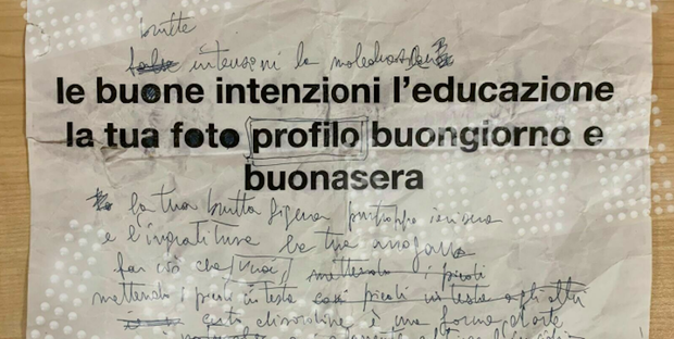 Morgan mette all’asta il foglio del testo modificato a Sanremo. Boom di offerte, ecco quanto vale