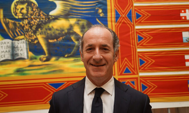 Prima “Zona arancione sproporzionata”, poi “Chiusura totale”: il salto carpiato del governatore Zaia