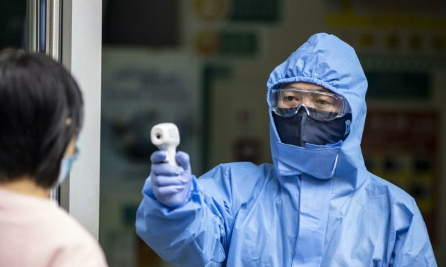 In sette tornano in patria da Bergamo e portano il Coronavirus a… Wuhan