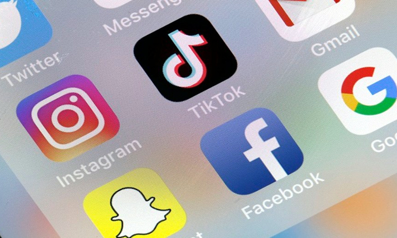 Con la quarantena aumentano violenze domestiche e adescamenti di minori online