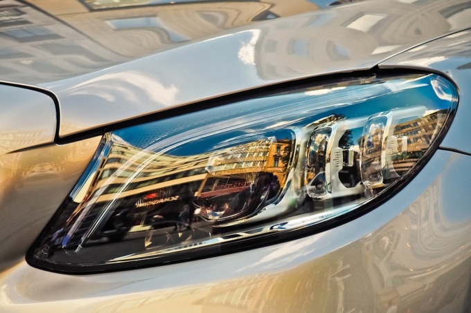 Mercato automobili febbraio, momento nero per l’Europa