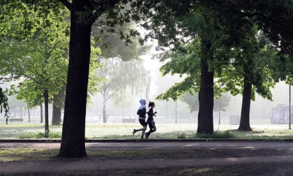 Circolare del Viminale: sì mini-passeggiate coi figli, rivolta di Lombardia e sindaci