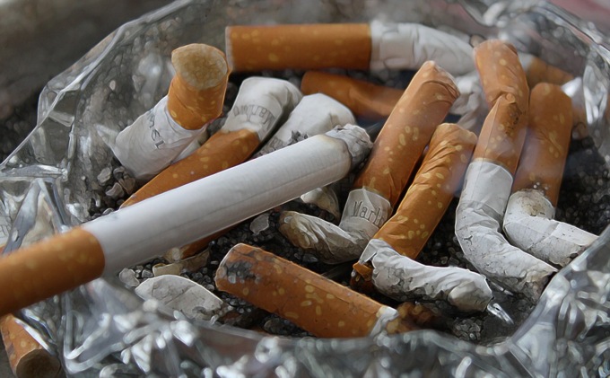 Sigarette e Coronavirus, chi fuma è più a rischio