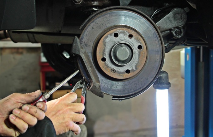 Meccanici e gommisti al servizio dell’automobilista