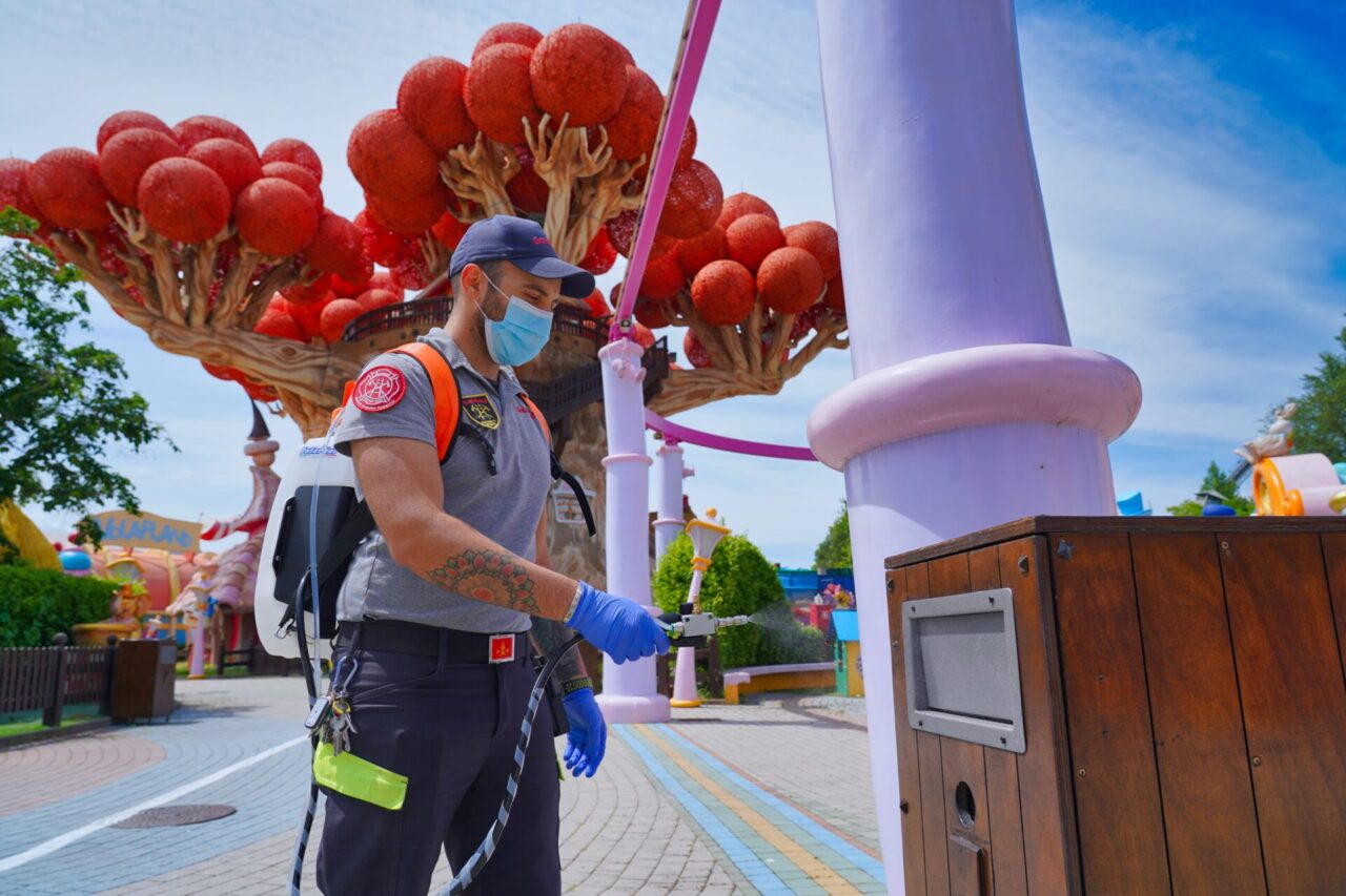 Gardaland apertura 13 giugno: prenotazioni giostre e ristoranti, ecco come funzionerà