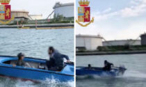 Giovane ladro di barche (con passeggera misteriosa) inseguito e fermato a Venezia IL VIDEO