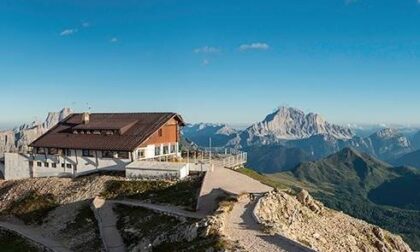 Cortina: riapre la prima funivia sulle Alpi e i rifugi tornano ad accogliere gli escursionisti