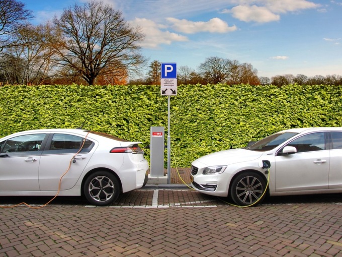 Auto elettrica, il 13% degli automobilisti è pronto