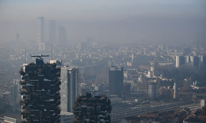Bologna contro Sala: "Preferisce l'effetto smog"