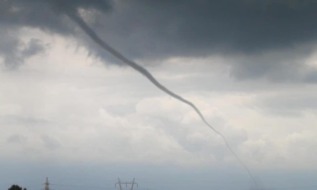 Il video del tornado abbattutosi sul Novarese