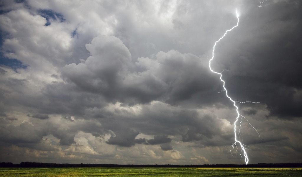 Questa sera in arrivo forti temporali (e locali grandinate) | Previsioni meteo Lombardia