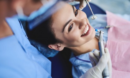 Dentista aperto ad agosto: lo studio BlueSmile di Bollate chiude solo per 7 giorni!