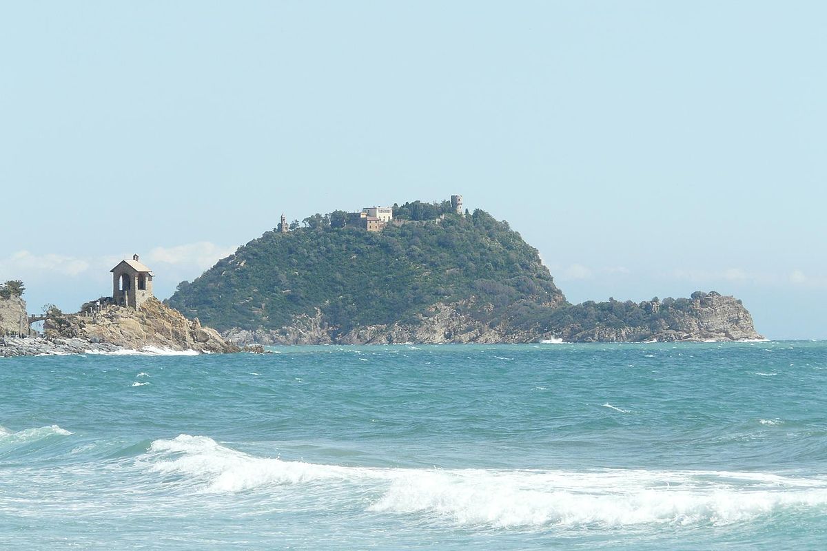 Isola di Gallinara venduta per 10 milioni di euro