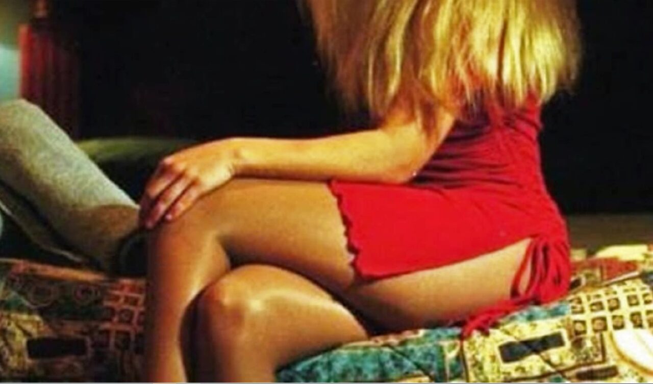 Gli italiani cercano le escort, ma loro… sono in ferie