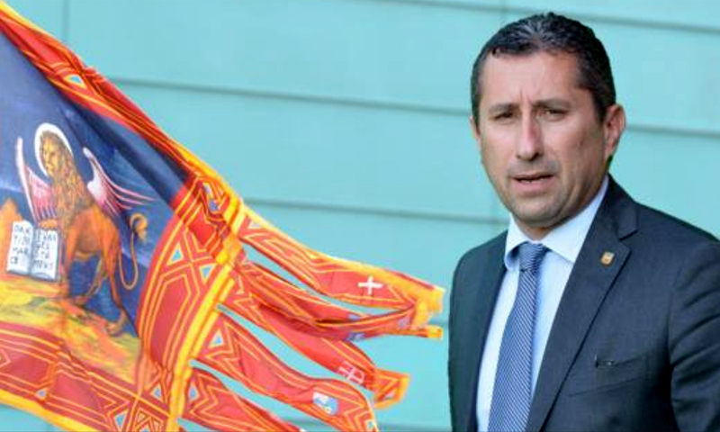 Caso furbetti del bonus: il vicepresidente regionale si dimette in polemica da tutte le cariche