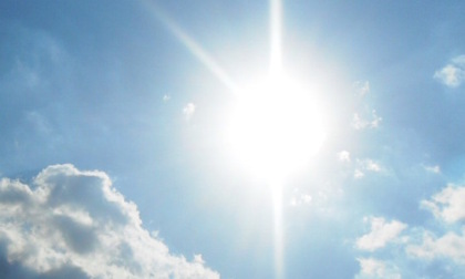 Sole e caldo fino a 30 gradi, ma non per tutti: previsioni meteo Lombardia