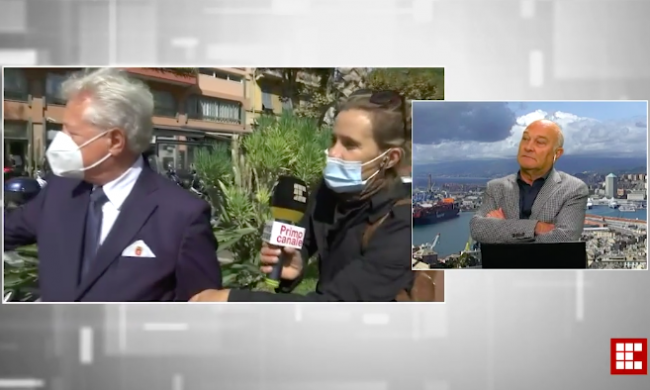 Sindaco derubato della giacca (e della fascia tricolore) durante una diretta televisiva