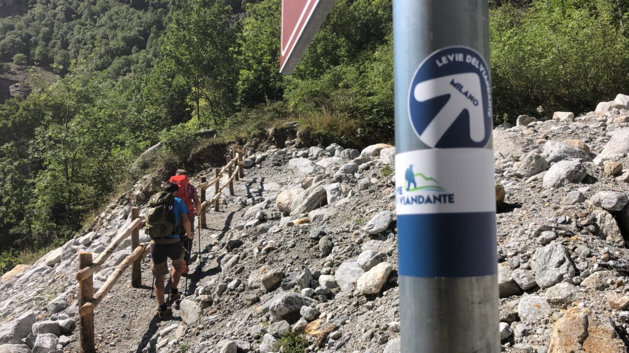 Un nuovo cammino: a piedi dal San Bernardino a Milano e viceversa