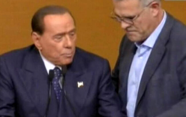 Silvio Berlusconi dimesso dal San Raffaele
