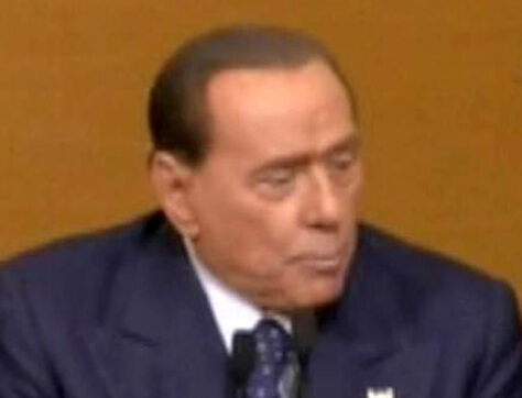 Berlusconi ricoverato al San Raffaele per una polmonite bilaterale precoce