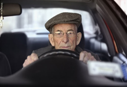 Anziani al volante, i consigli per la sicurezza