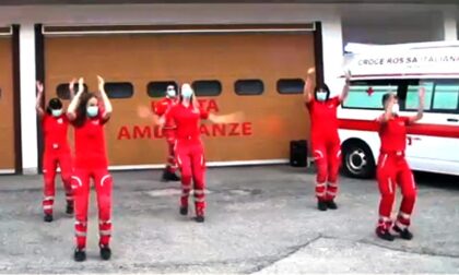 I volontari della Croce Rossa ballano "Jerusalema" VIDEO