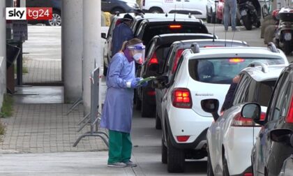Covid, in Piemonte pochi tamponi e lunghe attese