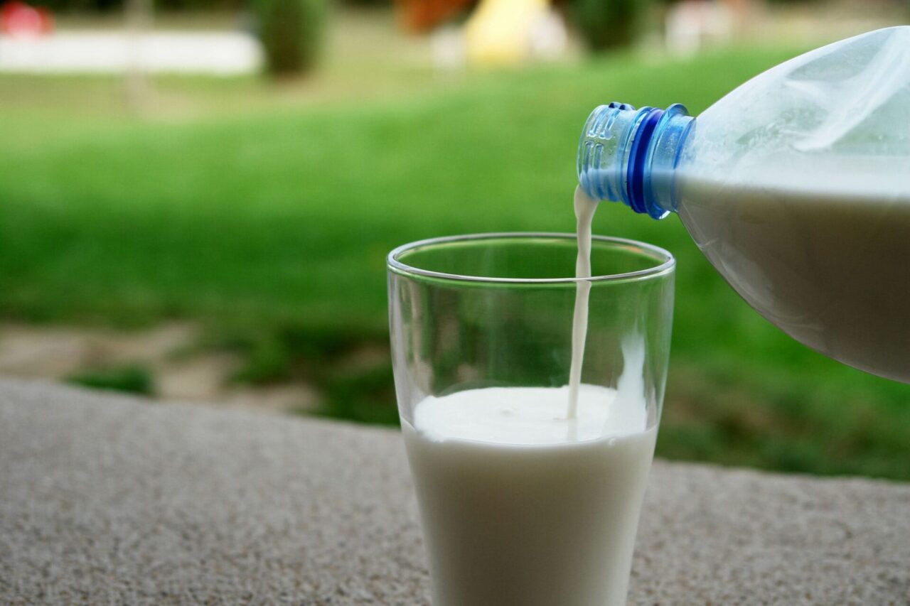Rischio microbiologico: il Ministero ritira latte intero UHT venduto da Lidl