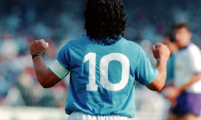 Morto Maradona: il segno lasciato sul campo ovunque ha giocato