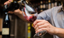 Consumatori di vino, dal 2008 sono cresciuti in Italia