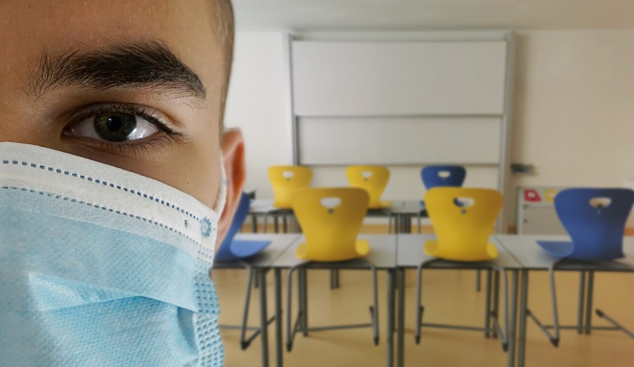 Rientro a scuola il 7 gennaio: il 50% in presenza, ecco le linee guida