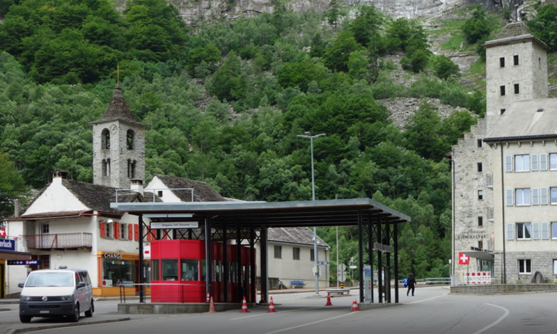 Non potete proprio fare a meno di sciare? In Svizzera si arriva senza controlli