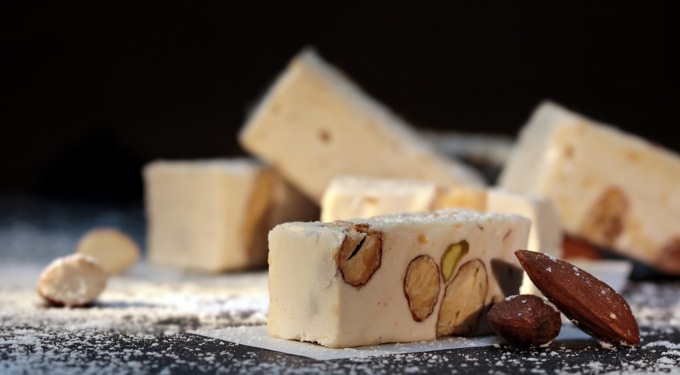 Saldi invernali anche per panettoni e cotechini