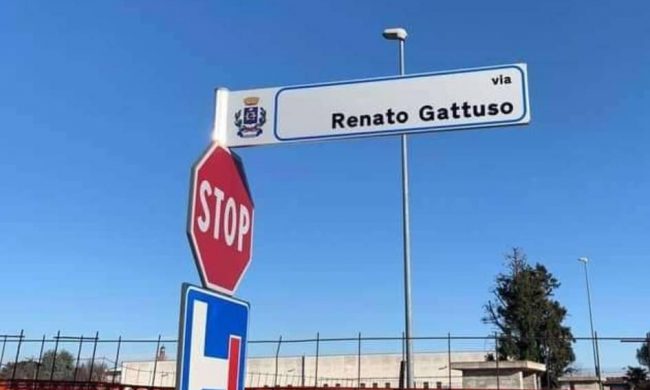 Cartello sbagliato: via Renato Guttuso diventa… Gattuso