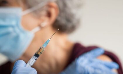 Vaccinazioni per over 80, le iniziative dei comuni