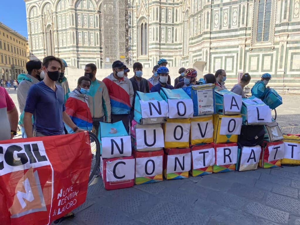 Rider: siglato storico accordo sindacale con Just Eat