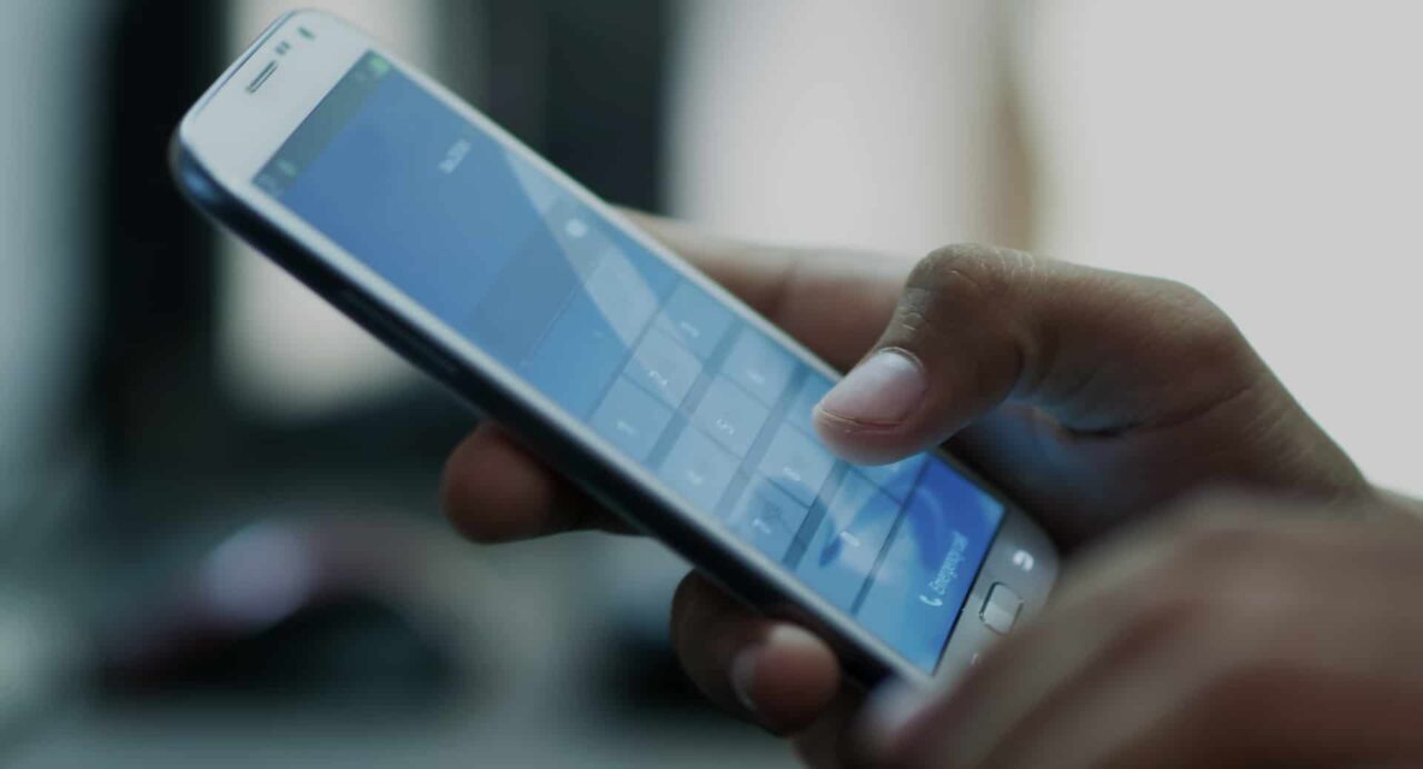 Truffe telefoniche e abbonamenti all’insaputa dei clienti: dal 21 marzo le nuove regole Agcom a tutela dei consumatori